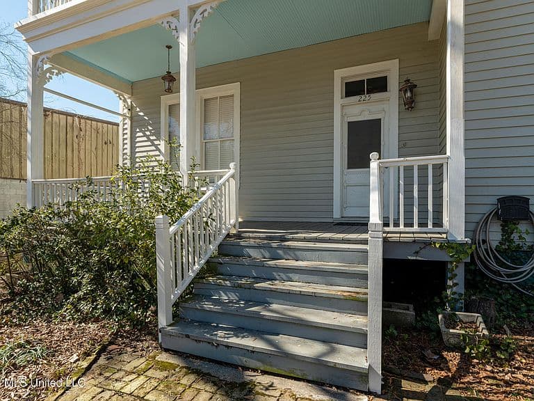 Listing photo 5