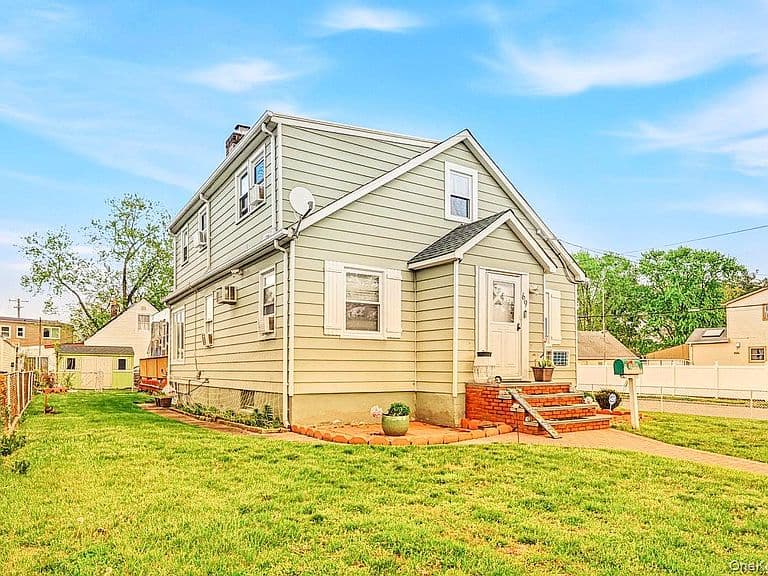 Listing photo 4