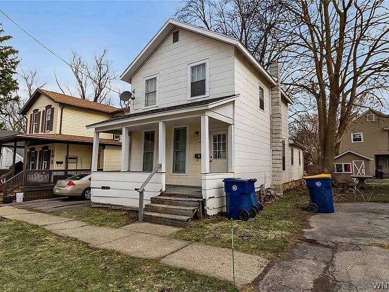 Listing photo 4