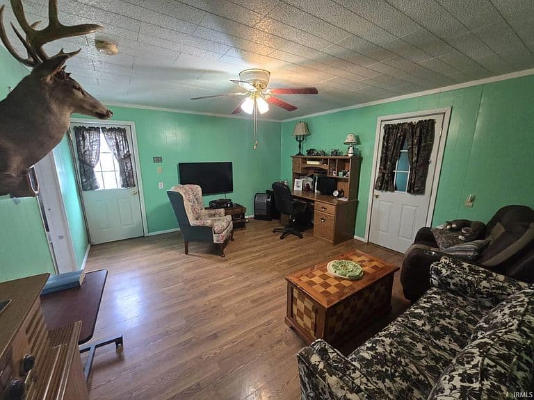 Listing photo 5