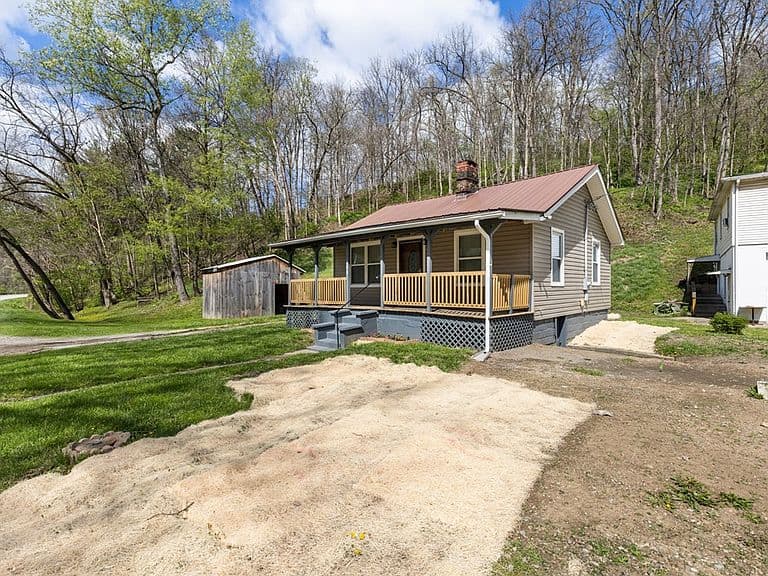 Listing photo 5