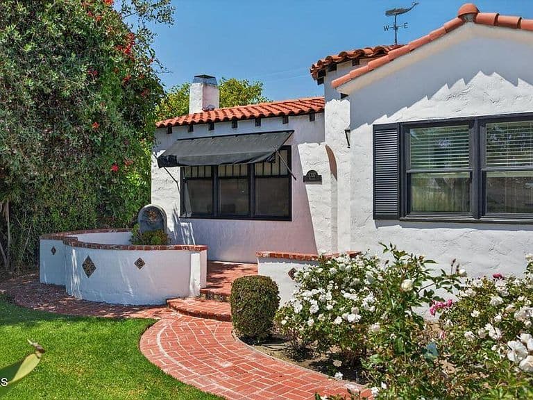 Listing photo 3
