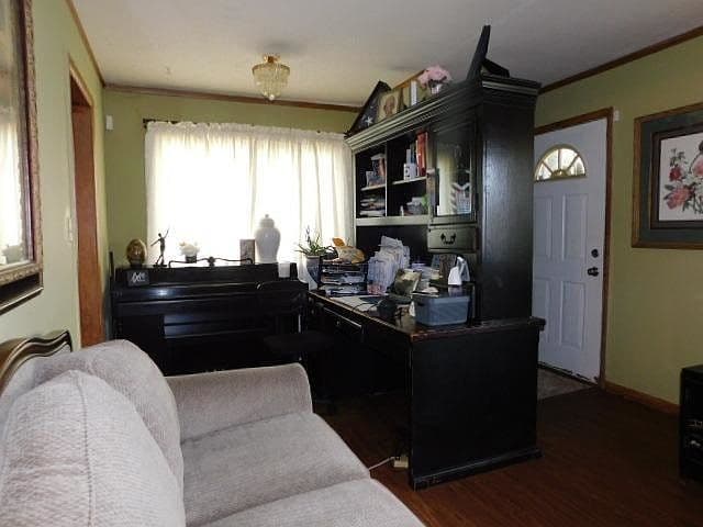 Listing photo 5