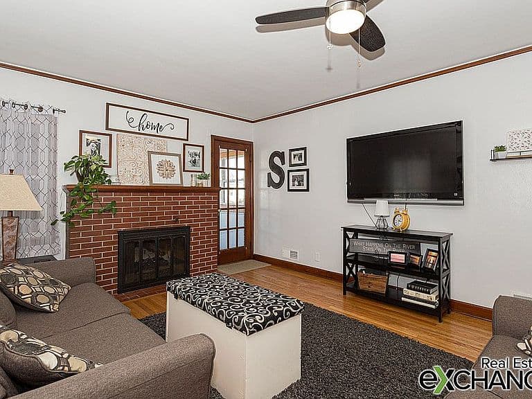 Listing photo 4