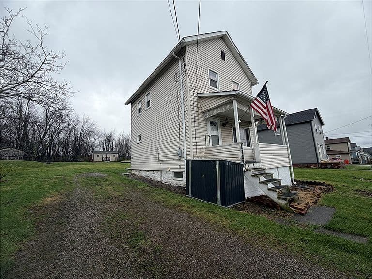 Listing photo 4