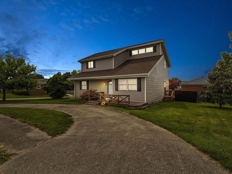 Listing photo 2
