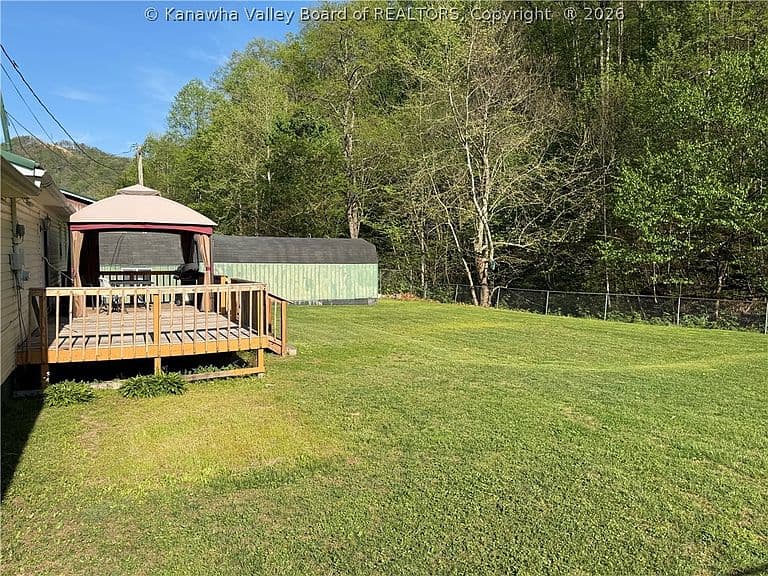 Listing photo 4
