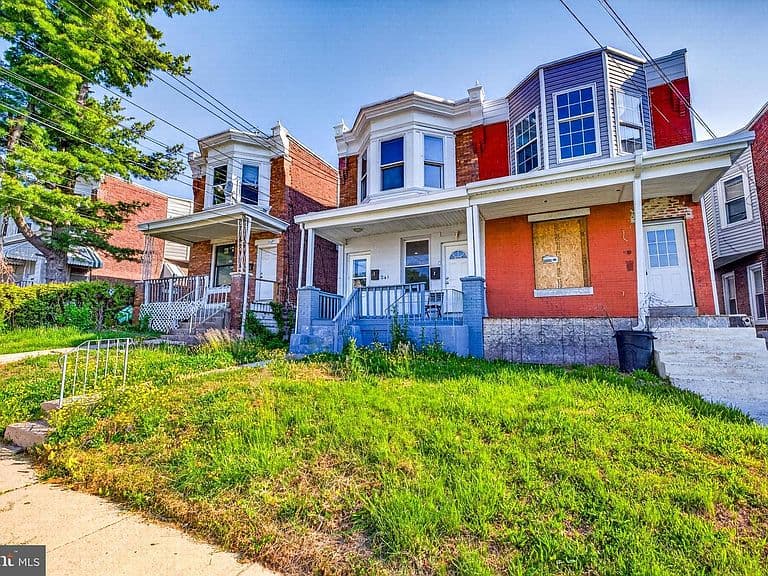 Listing photo 3