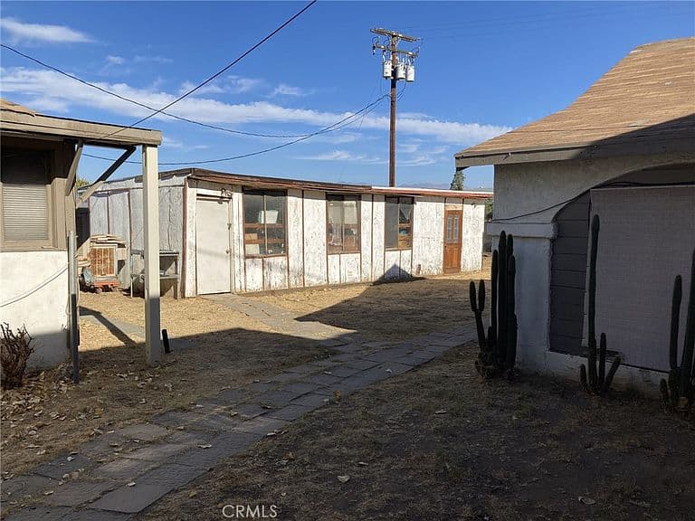 Listing photo 5