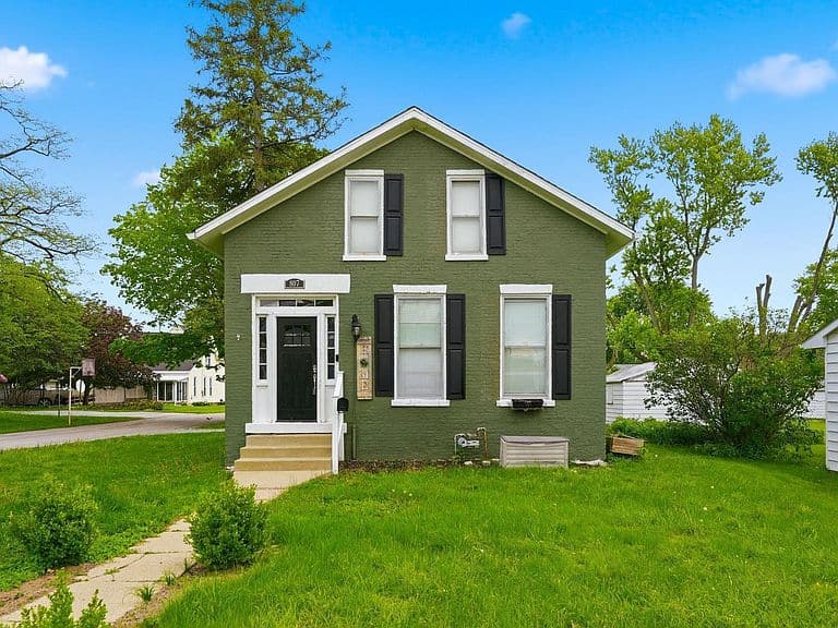 Listing photo 3