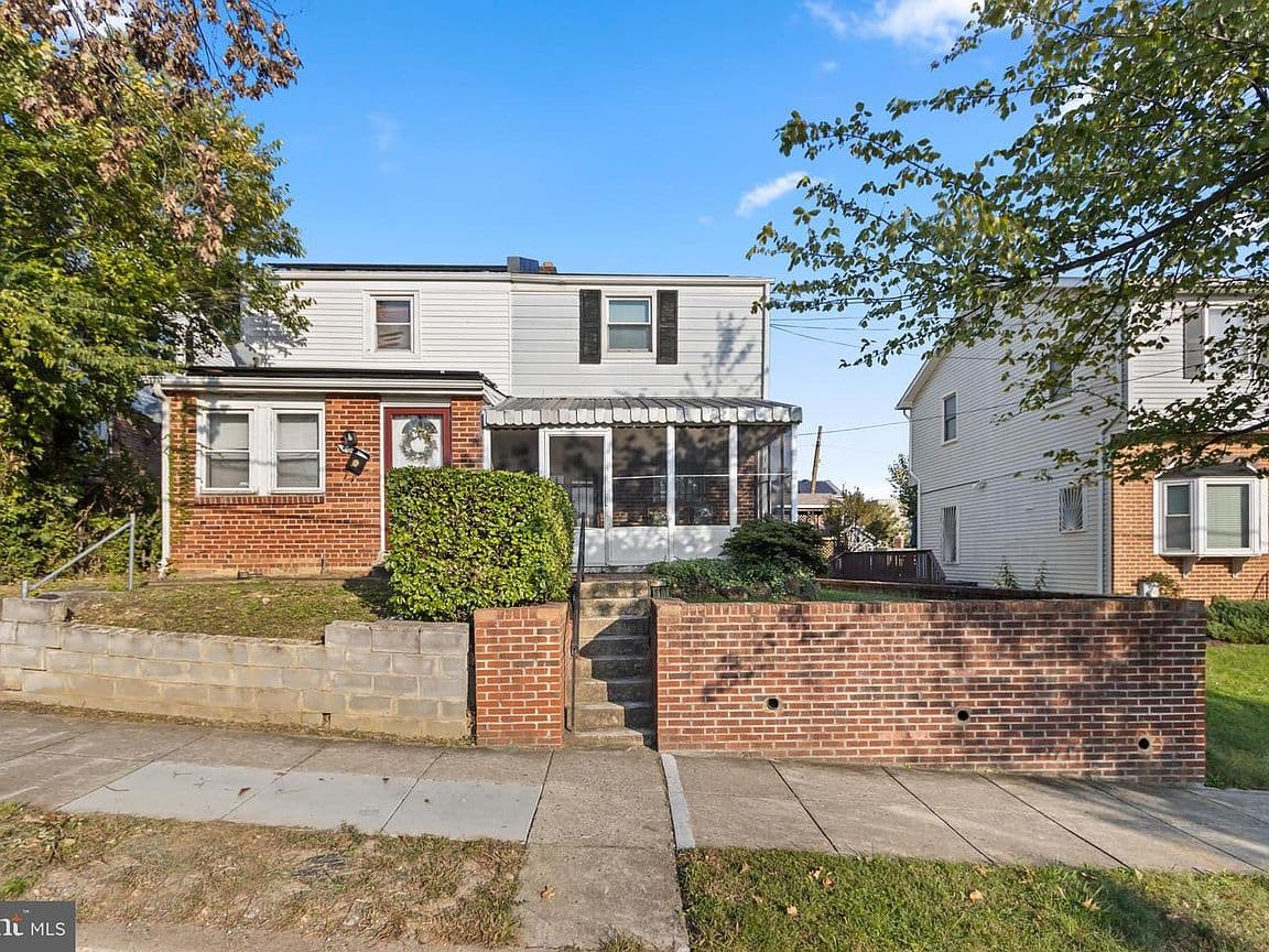 Primary listing photo