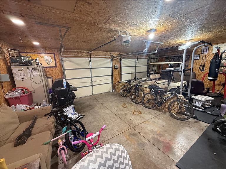 Listing photo 5
