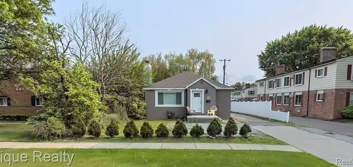 Primary listing photo