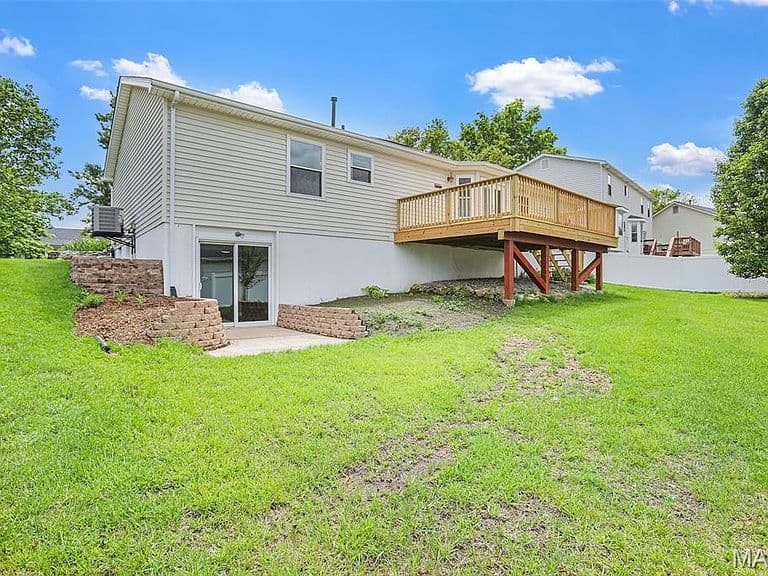 Listing photo 3