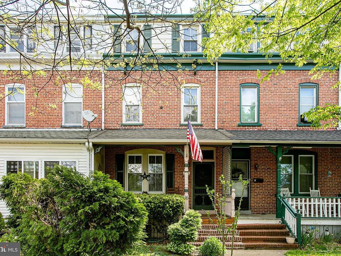 Primary listing photo