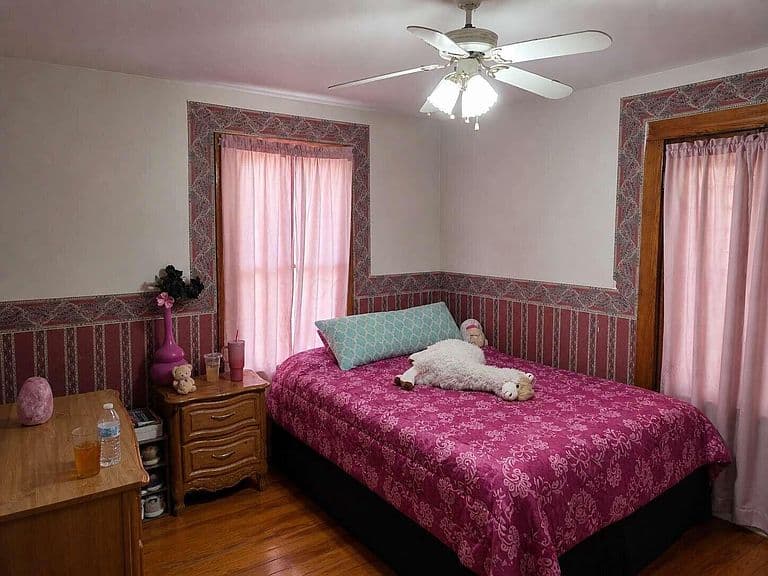 Listing photo 5