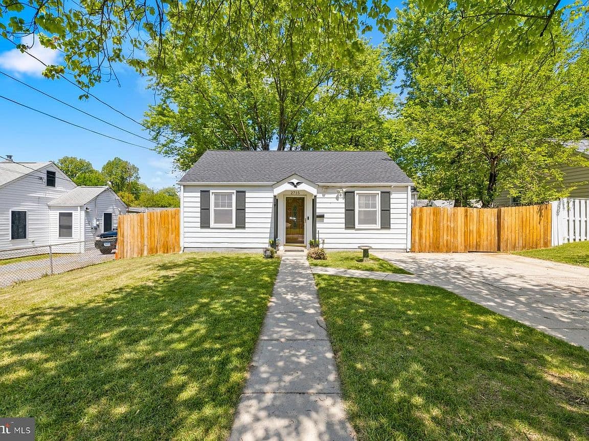 Primary listing photo