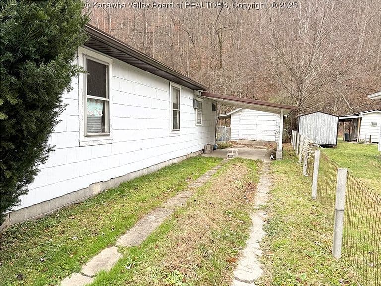 Listing photo 5