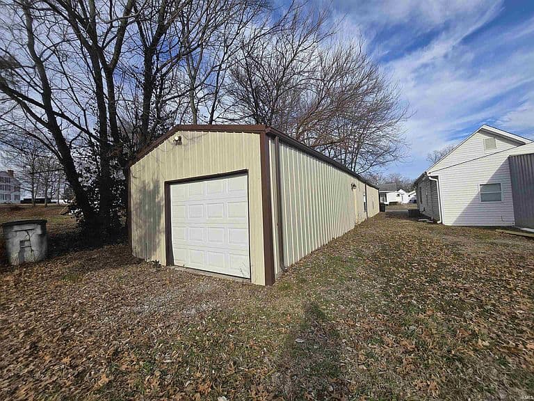 Listing photo 4
