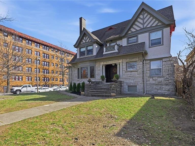 Listing photo 5