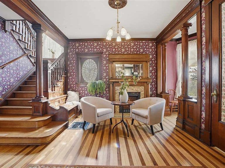 Listing photo 5