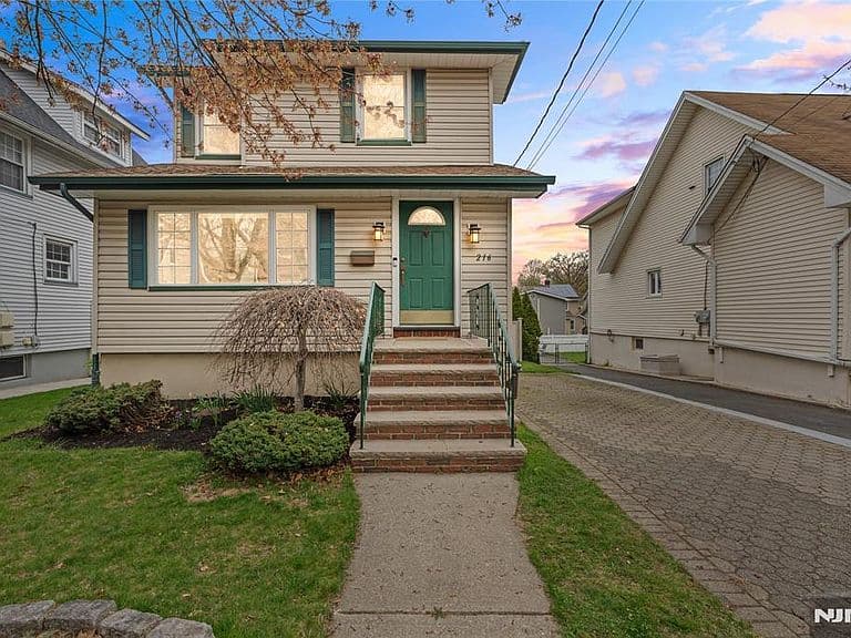 Listing photo 5