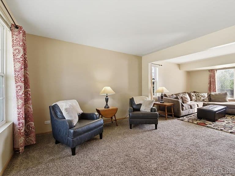 Listing photo 5