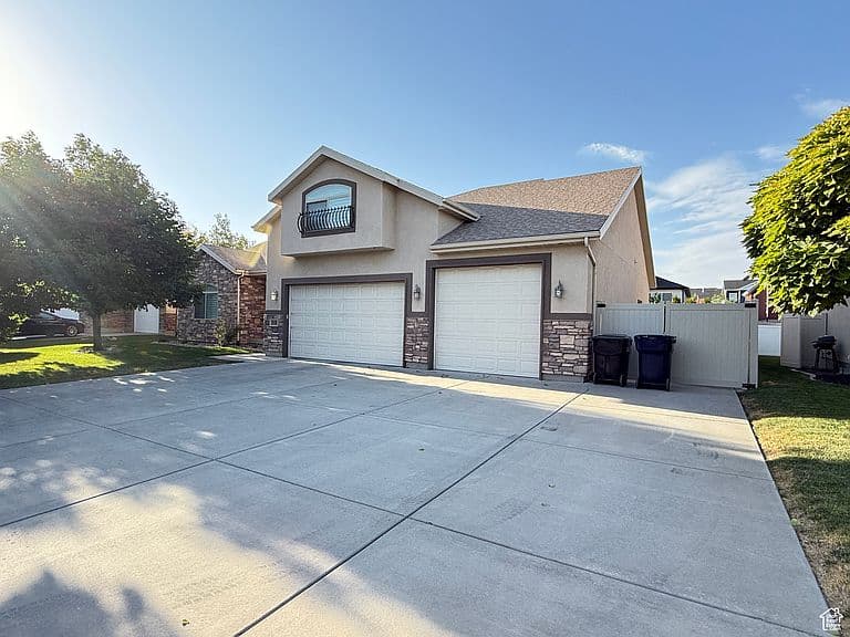 Listing photo 3