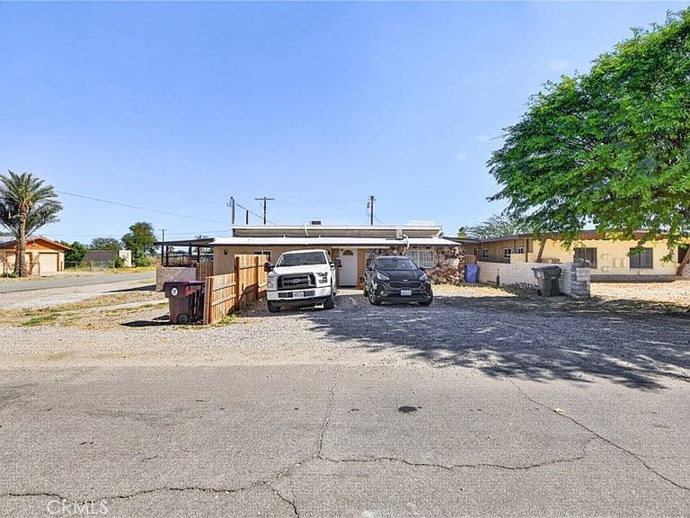 Listing photo 5