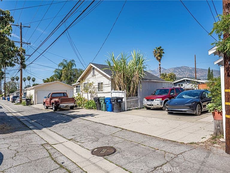 Listing photo 5