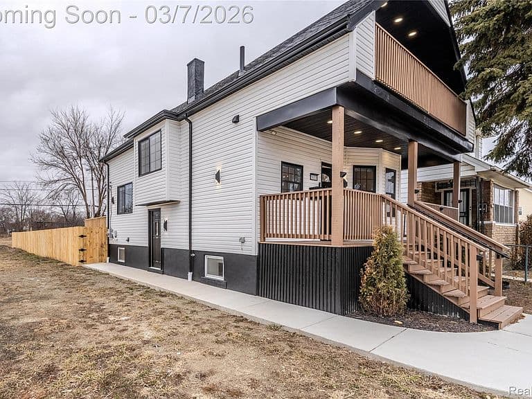 Listing photo 2