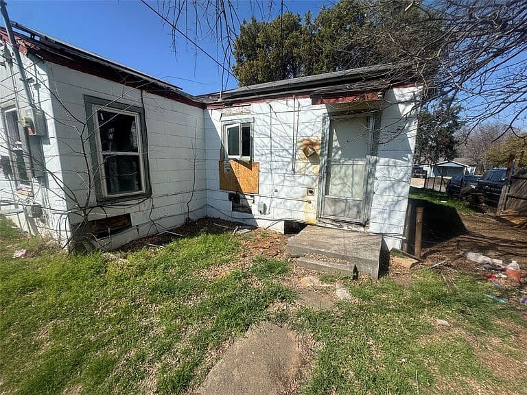 Listing photo 5