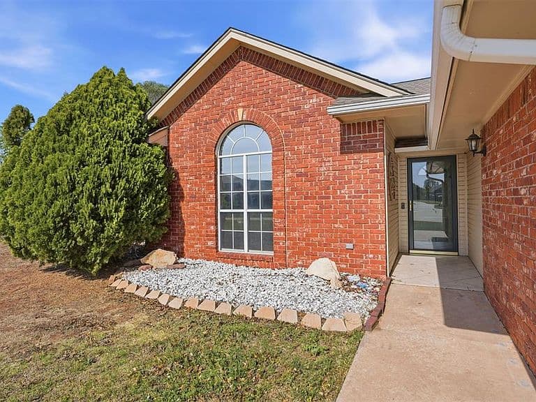 Listing photo 4