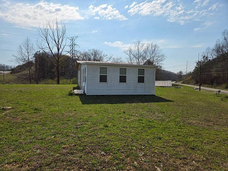 Listing photo 4