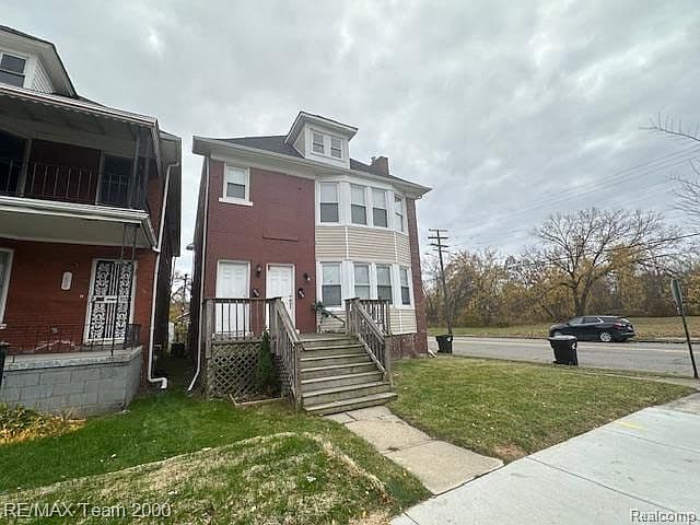 Listing photo 2