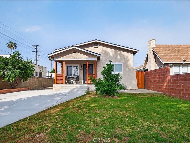 Listing photo 2