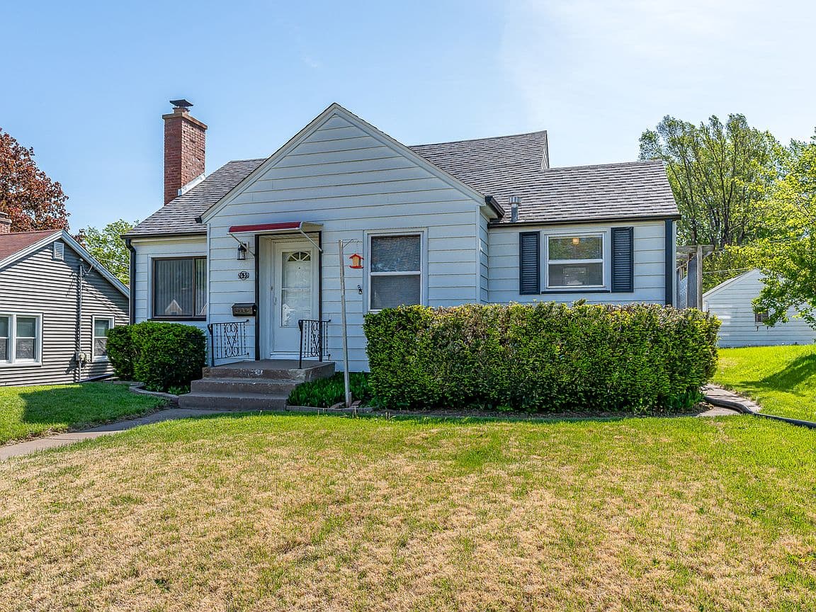 Primary listing photo
