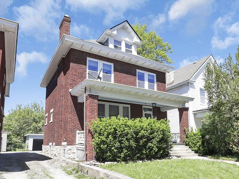 Listing photo 3