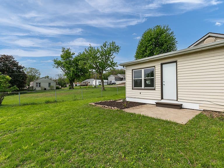 Listing photo 4