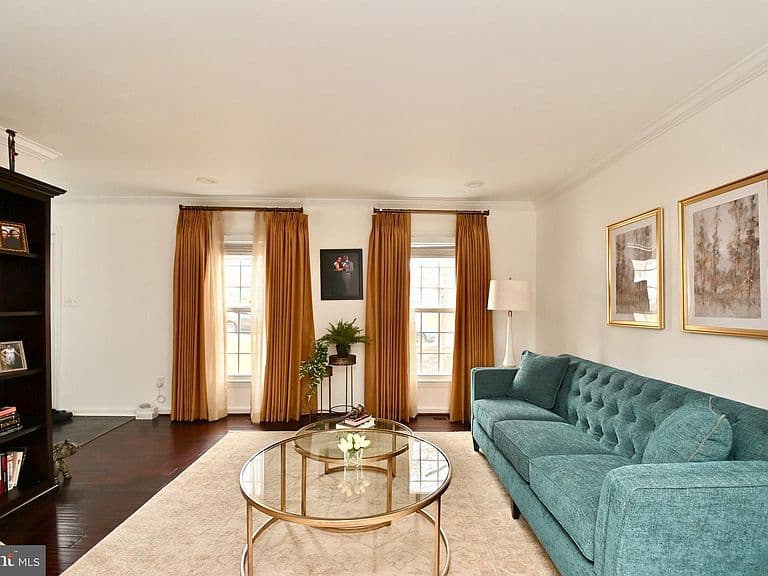 Listing photo 5
