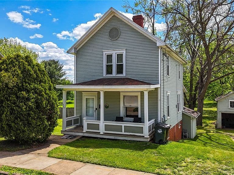 Listing photo