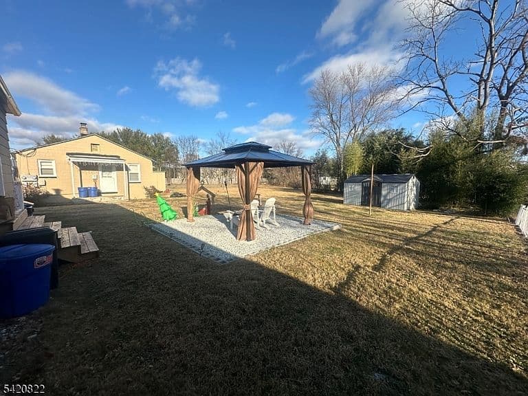 Listing photo 5