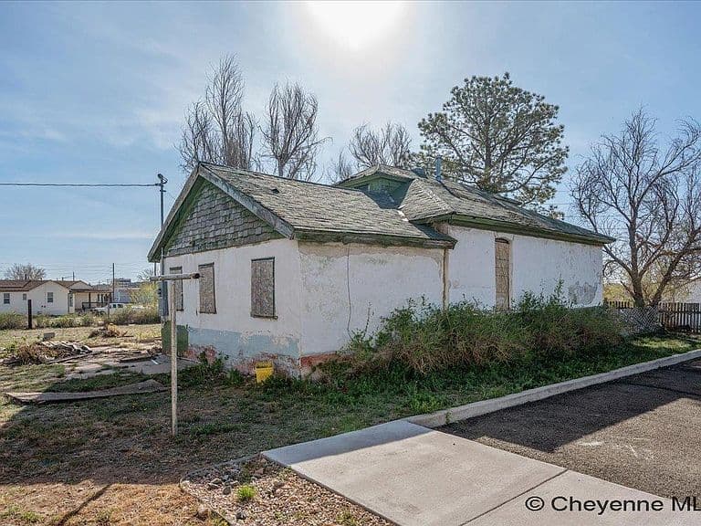 Listing photo 3