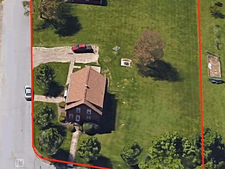 Listing photo 4