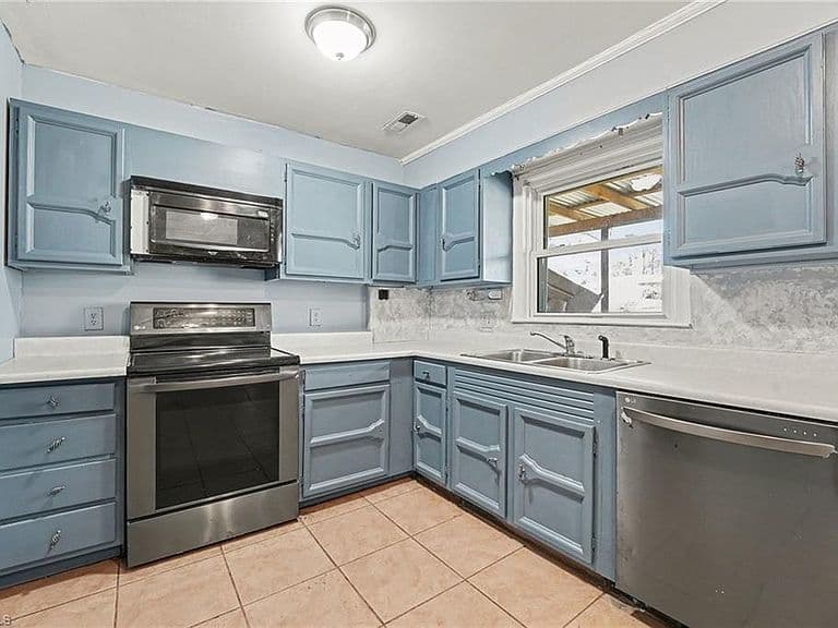 Listing photo 5