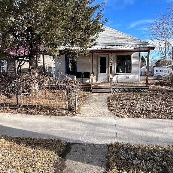 Listing photo 2