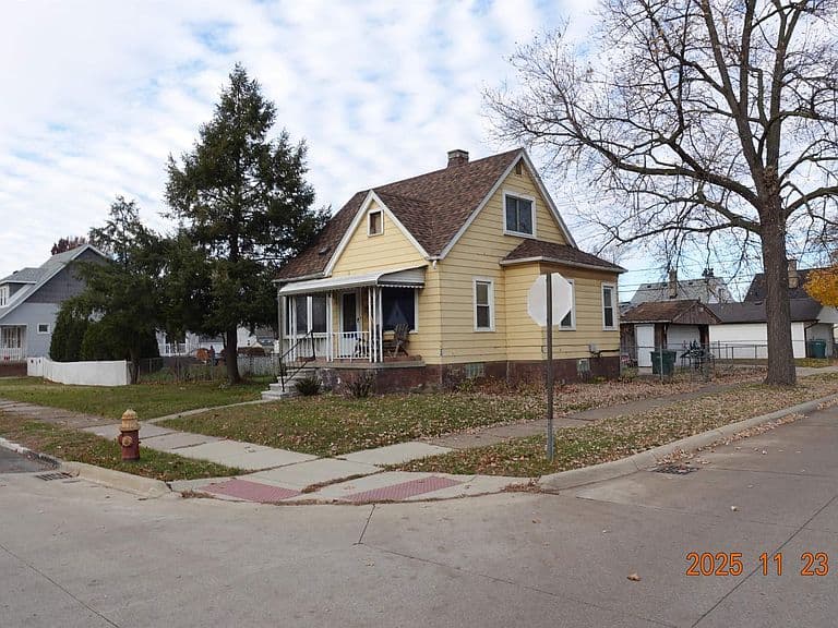 Listing photo 5