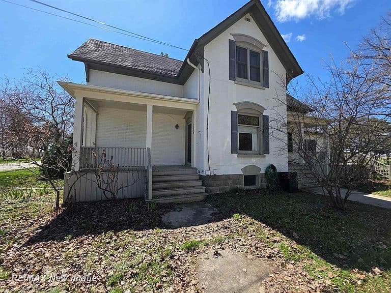 Listing photo 4