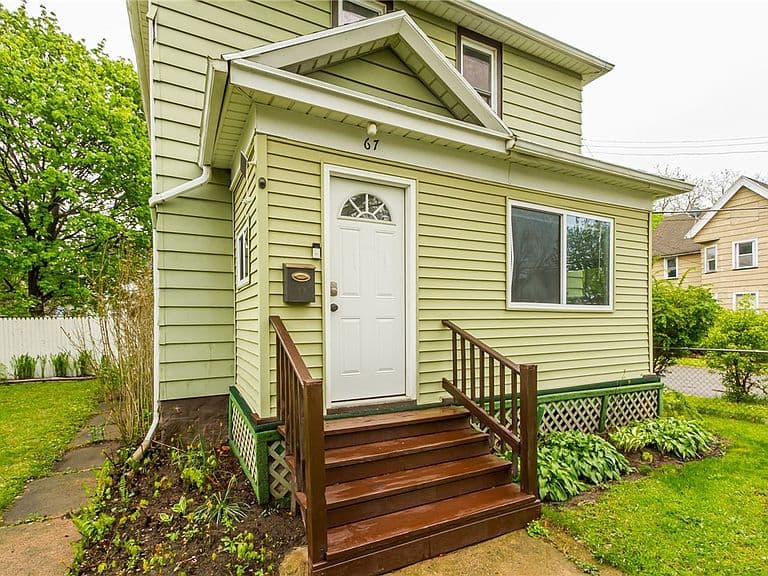 Listing photo 2