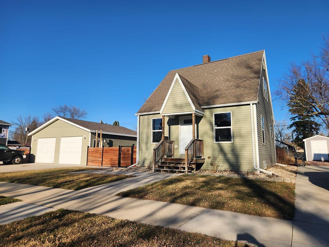 Primary listing photo